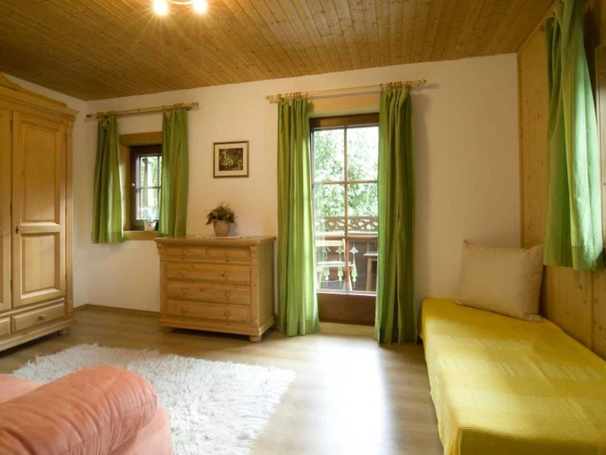 Apartment In Top Location In Fuegen With Balcony Екстериор снимка